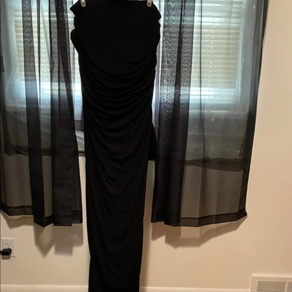 Naked Wardrobe Elegant Black Strapless Dress